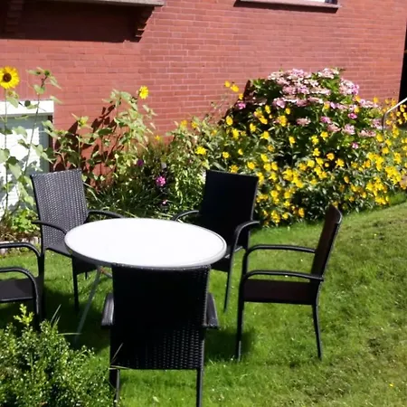With 2 Bedrooms Feriehus